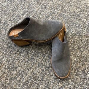 Toms Charcoal Suede Slip-on clogs